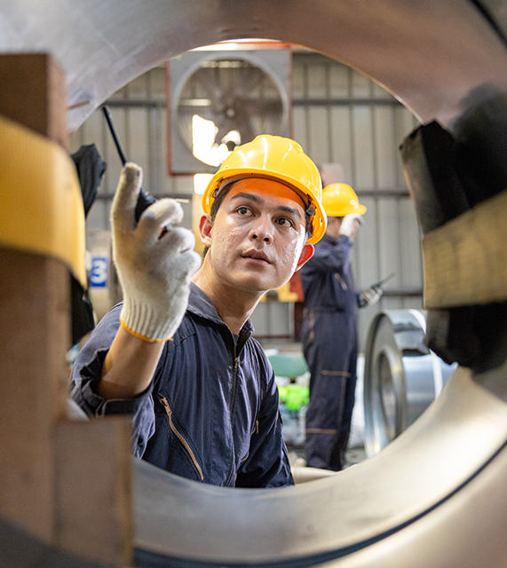 Symbolhafte Darstellung zur Seite technische Tabelle mit Werkstoffdaten und Toleranzen für Edelstahlrohre von Laffert